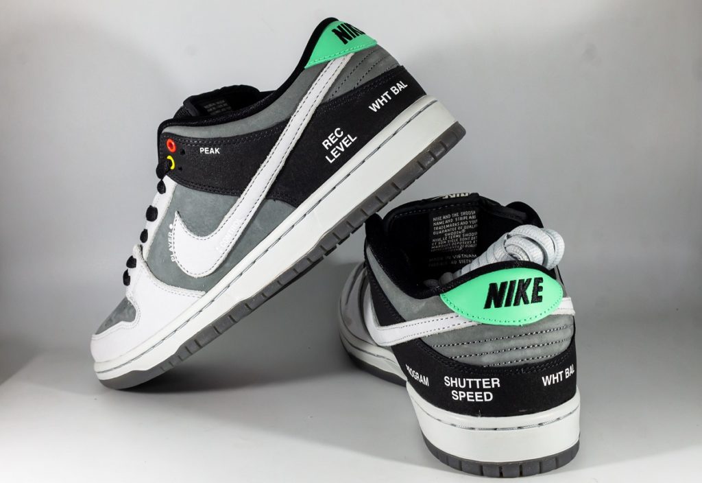 Nike Dunk Low cinza e branco